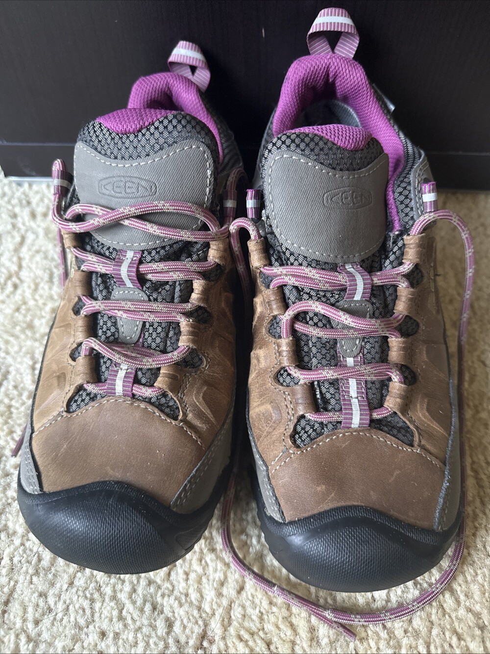 Keen Targhee III Women's Size 9 Weiss/Boysenberry Hiking Shoes